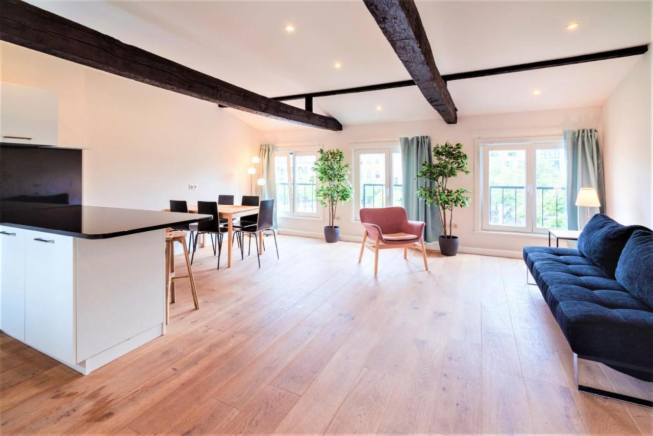 The Main Square Appartement *